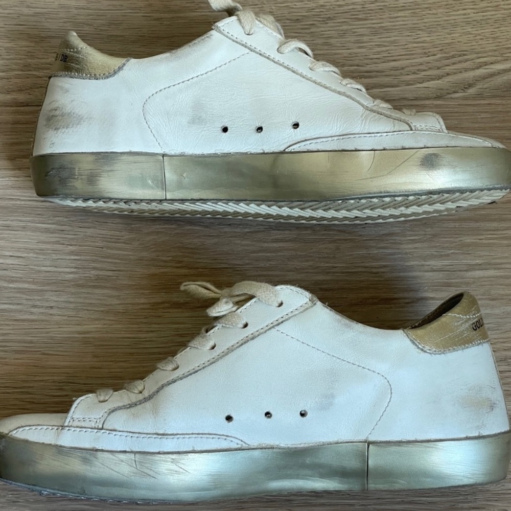 Gold Superstar Golden Goose (Barely worn and great condition!) - Picture 3 of 5